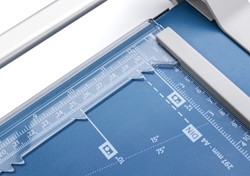 Règle pour rogneuse Dahle 507 avec tige de guidage triangulaire 1 Stuk